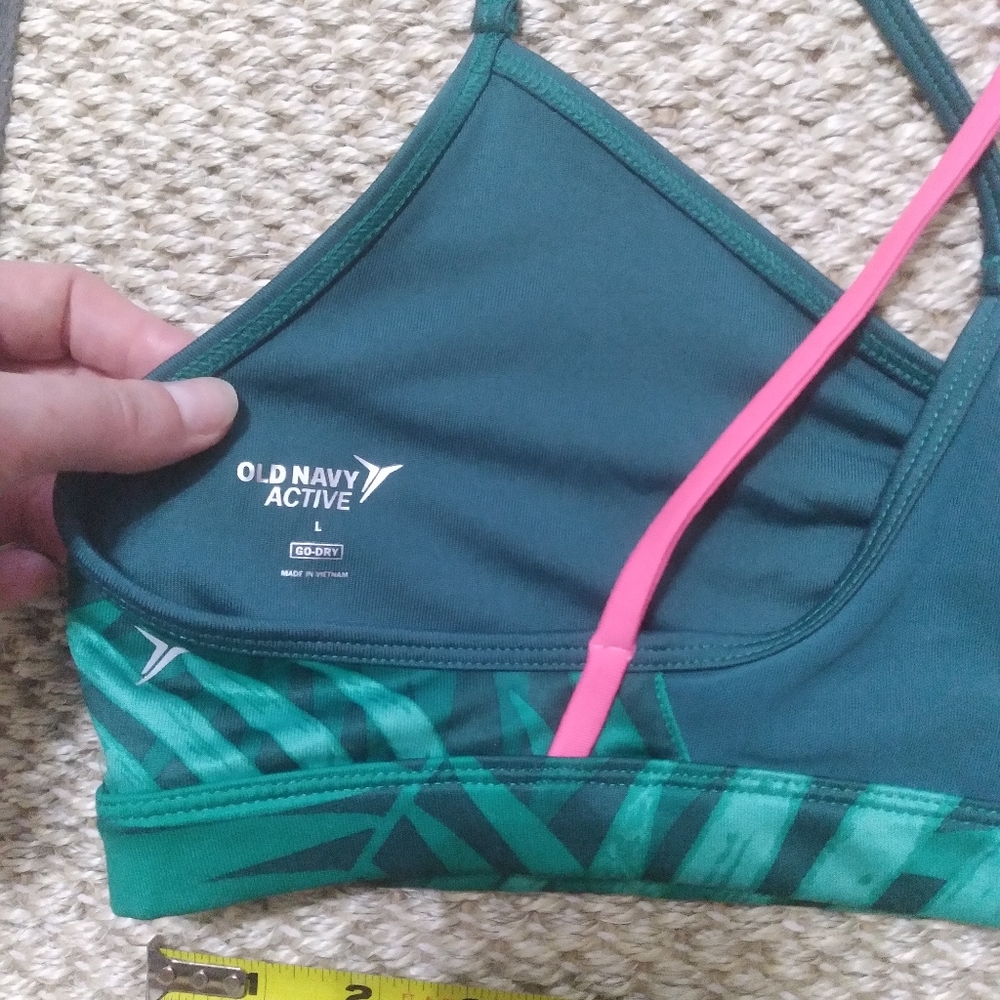 Old Navy Contrasting Strappy Sports Bra VGUC! - Picture 4 of 7
